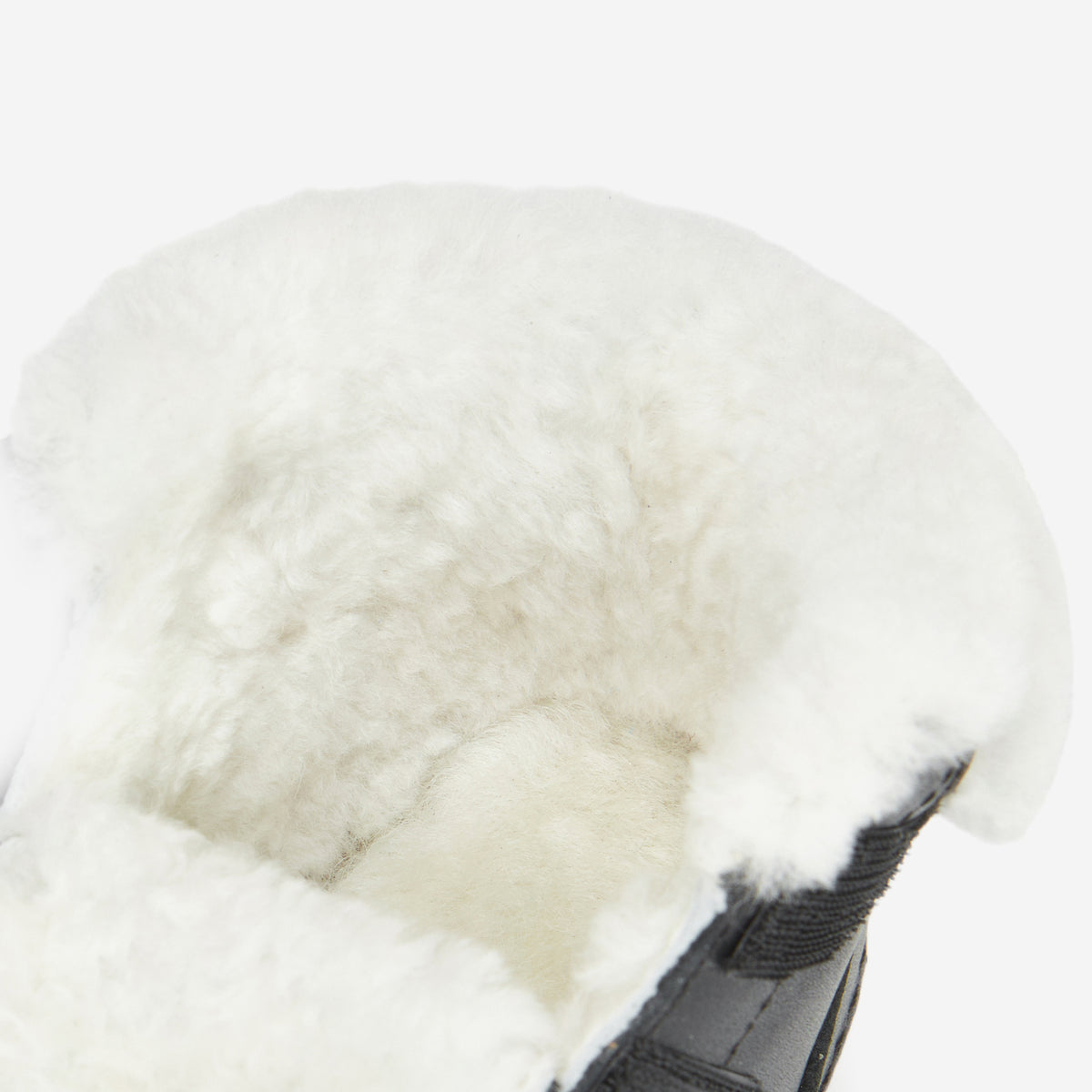 Fur Snow - Obsidian - 3.jpg