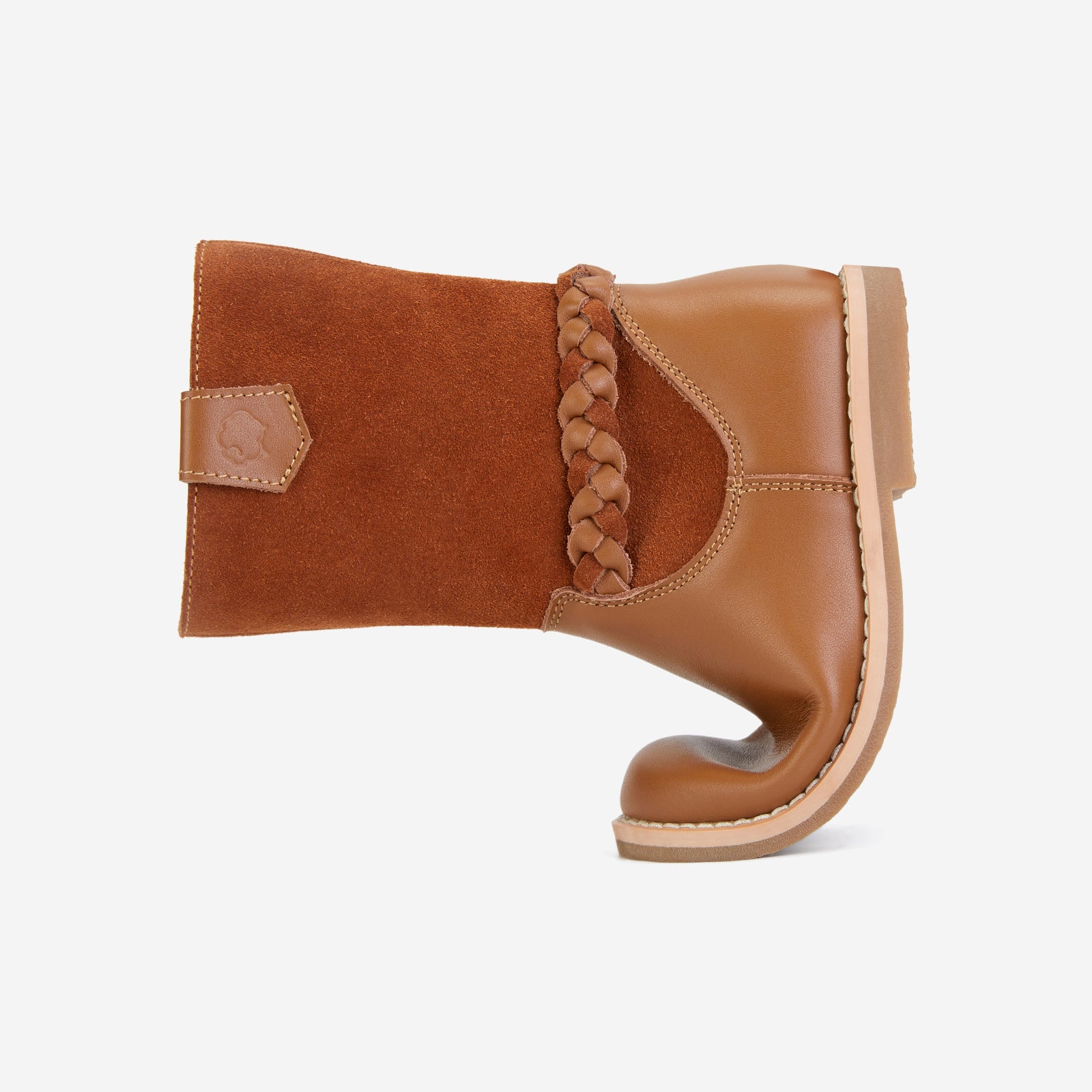 Luna - Chestnut Brown