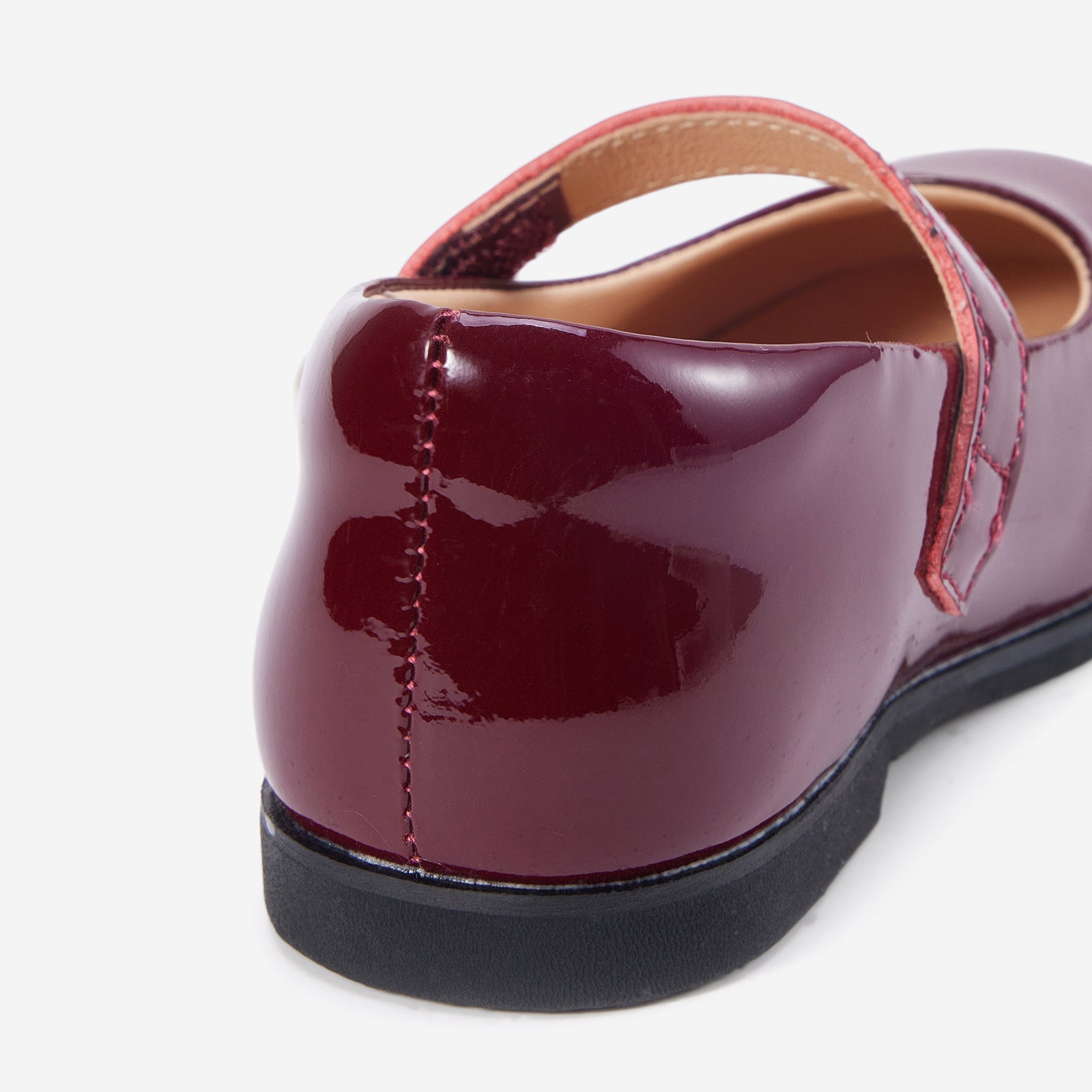Pearl Ruby Red - Heel Detail
