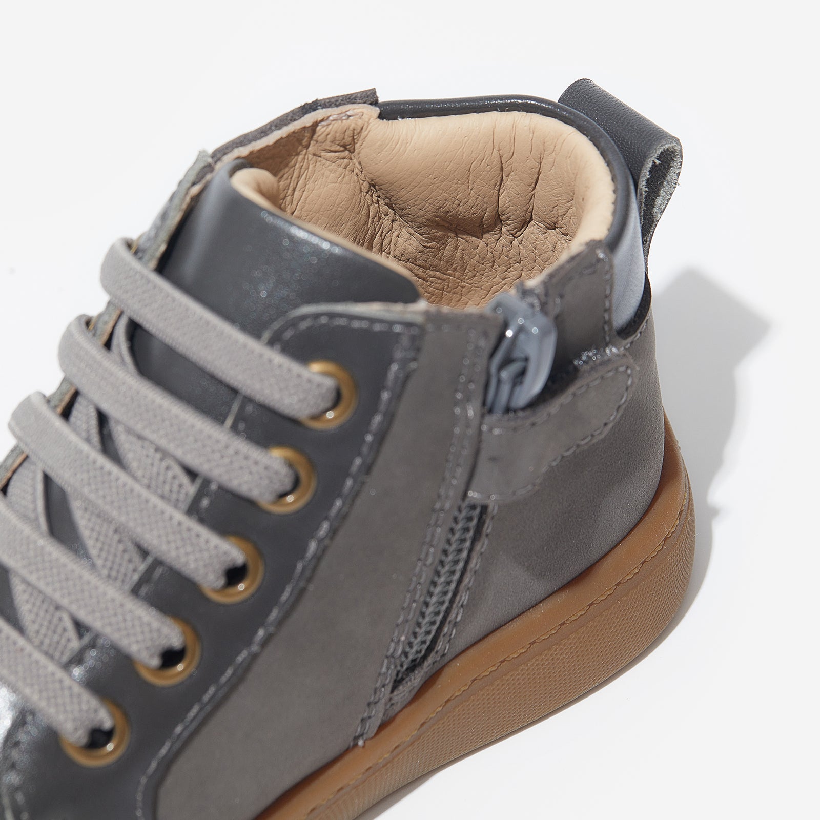 Pine - Iron Black