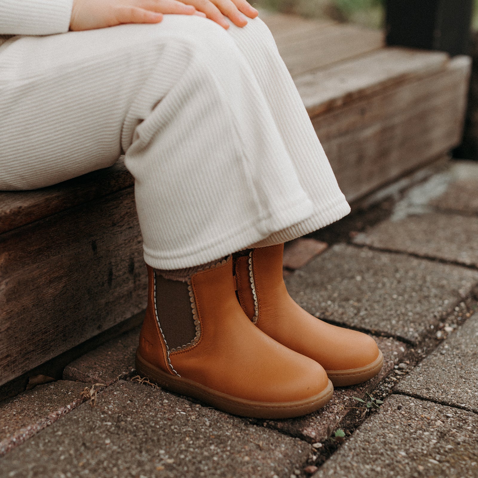 Sally - Chestnut Brown