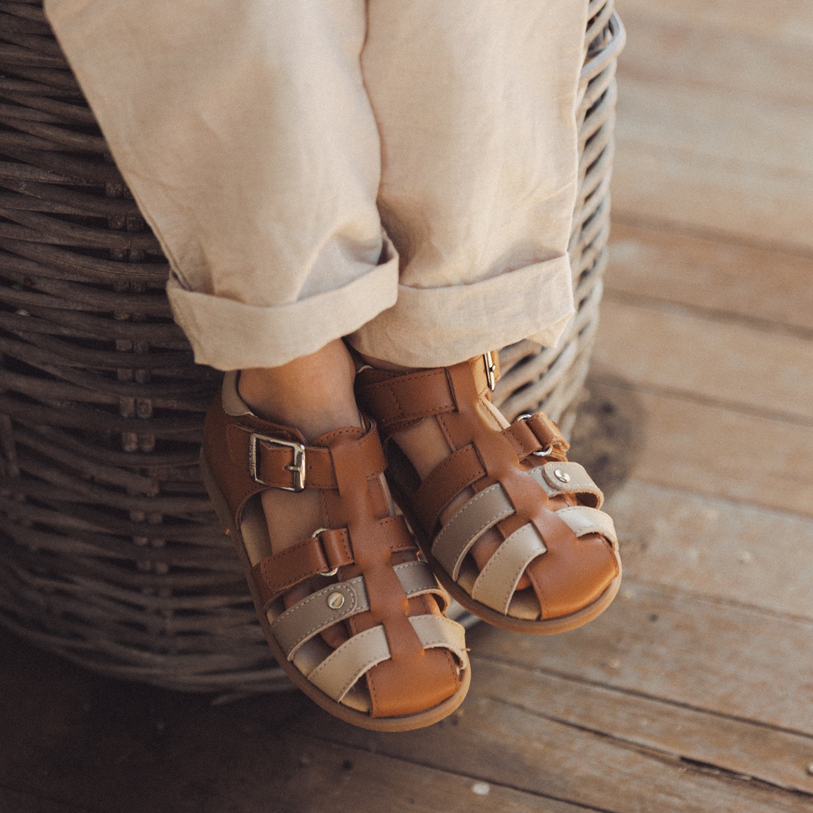 Avery - Latte Brown