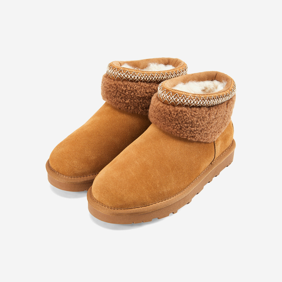 Stella Adult - Chestnut - 2.jpg