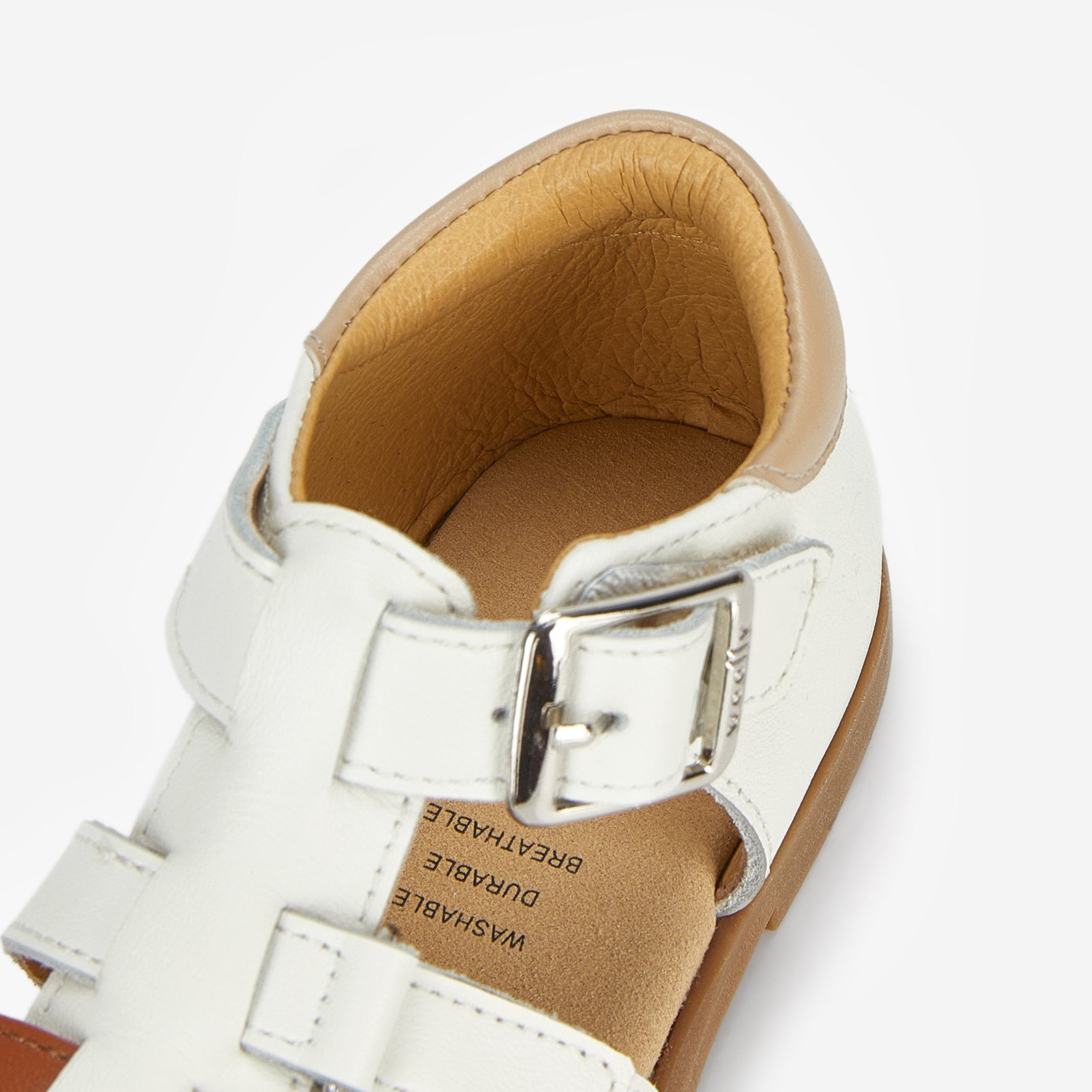Avery - Cloud White