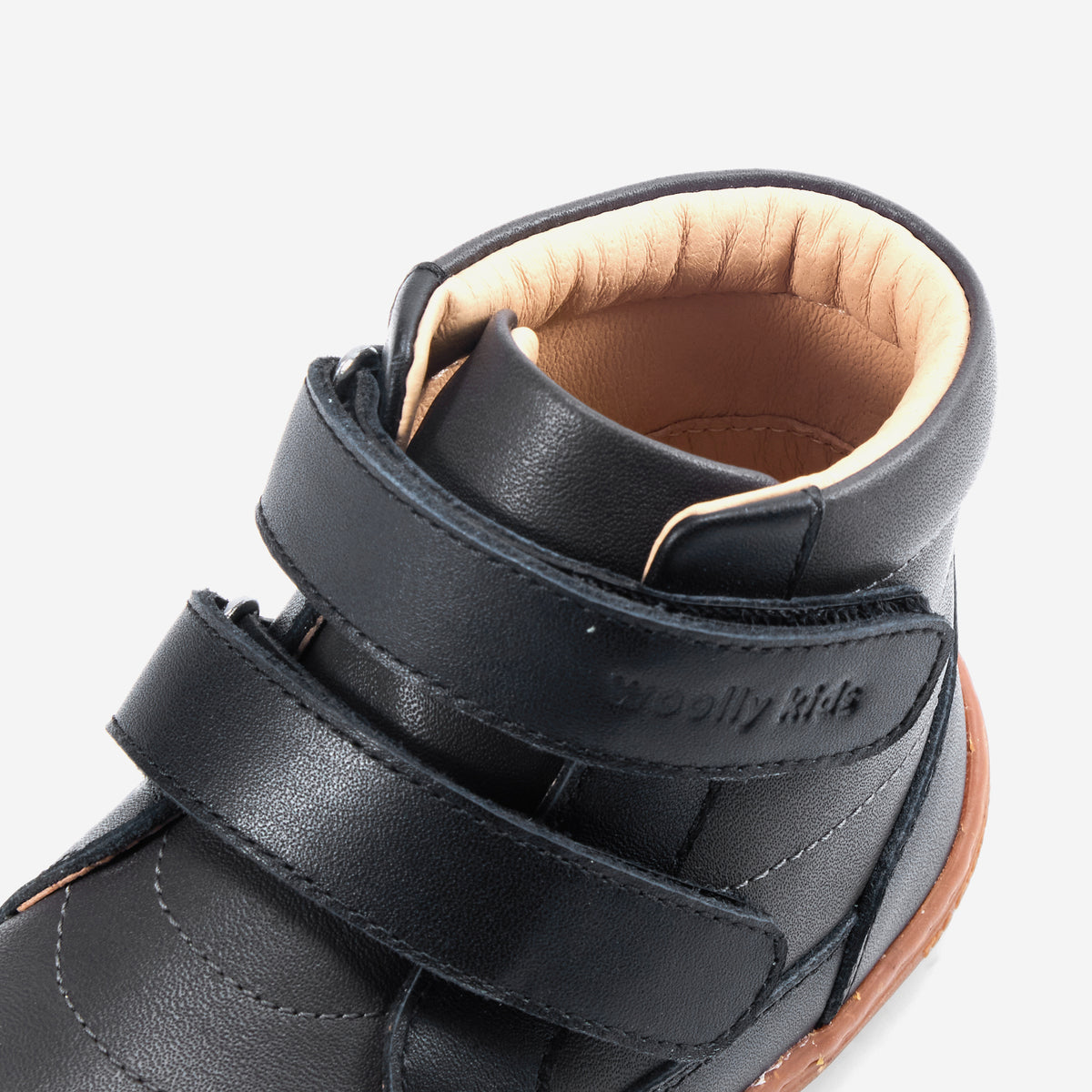 Pine - Obsidian - 3.jpg