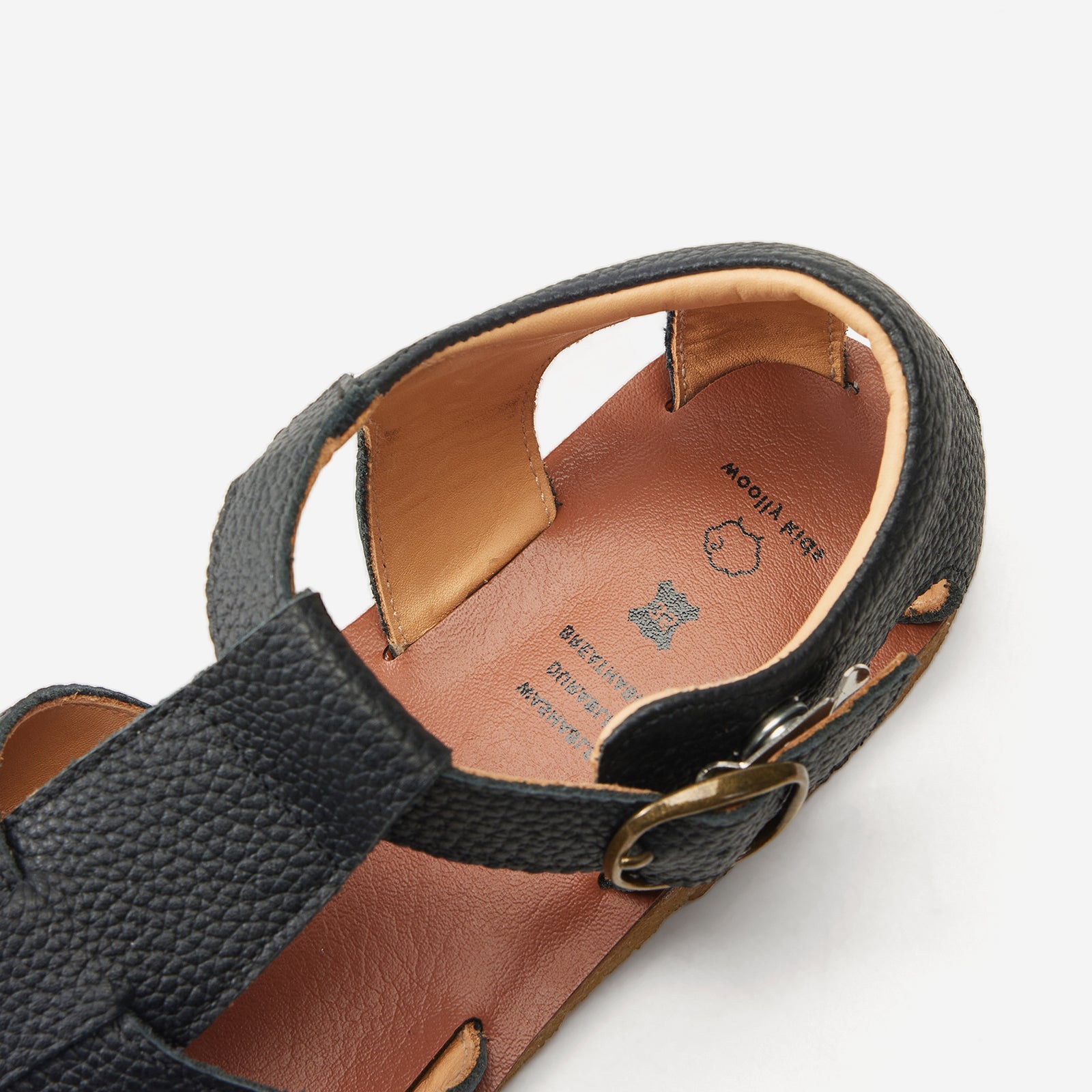 Arlo - Matt Black - Woolly Kids - detail view