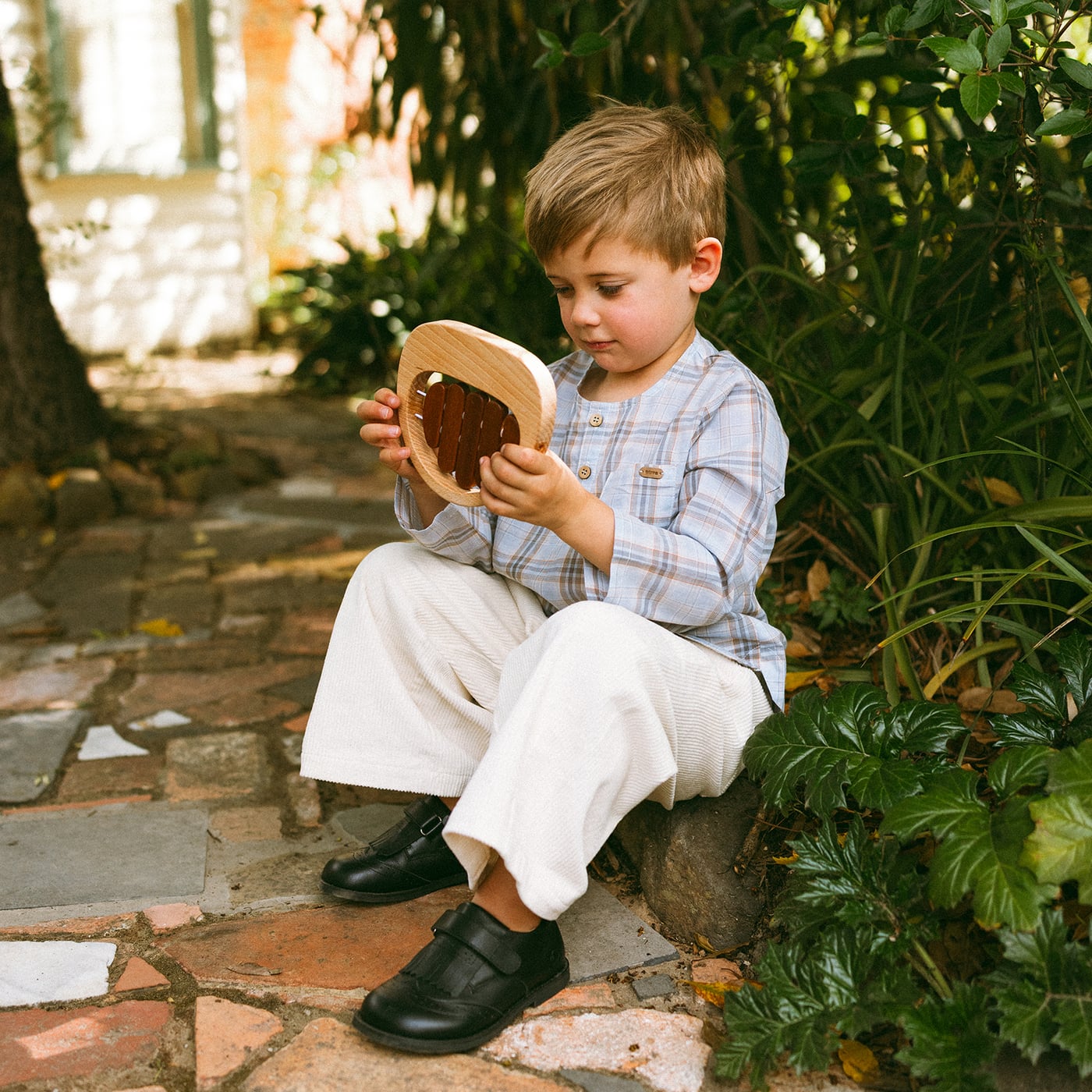 Blair - Obsidian Black - Woolly Kids - lifestyle photo