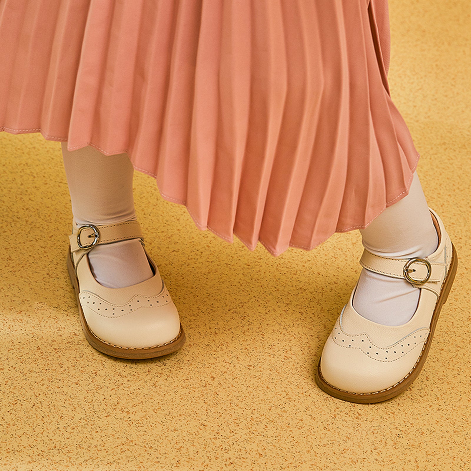 Charlotte - Cream White