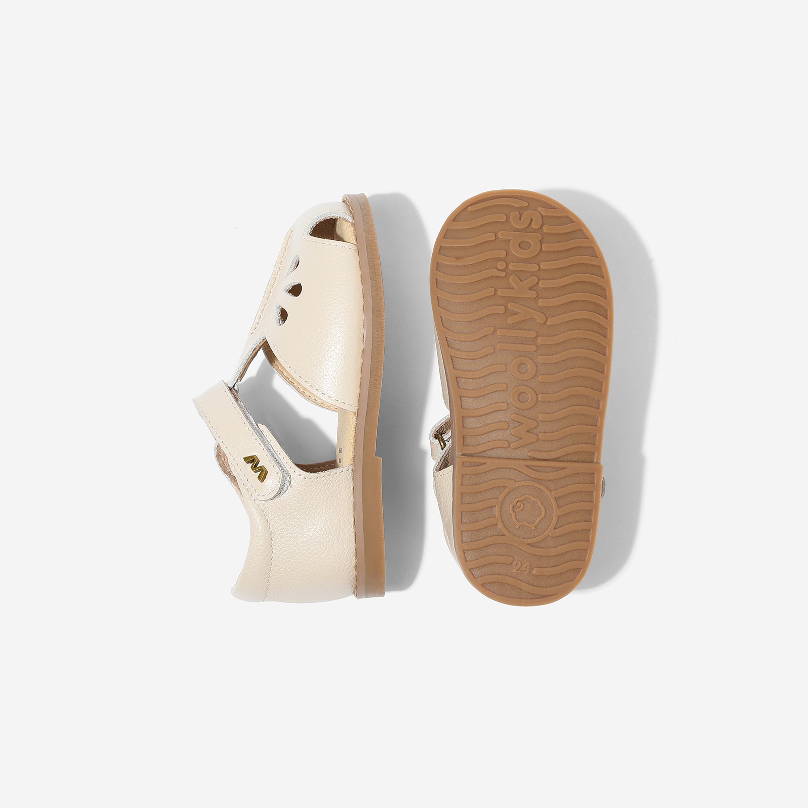 Chloe - Lunar White