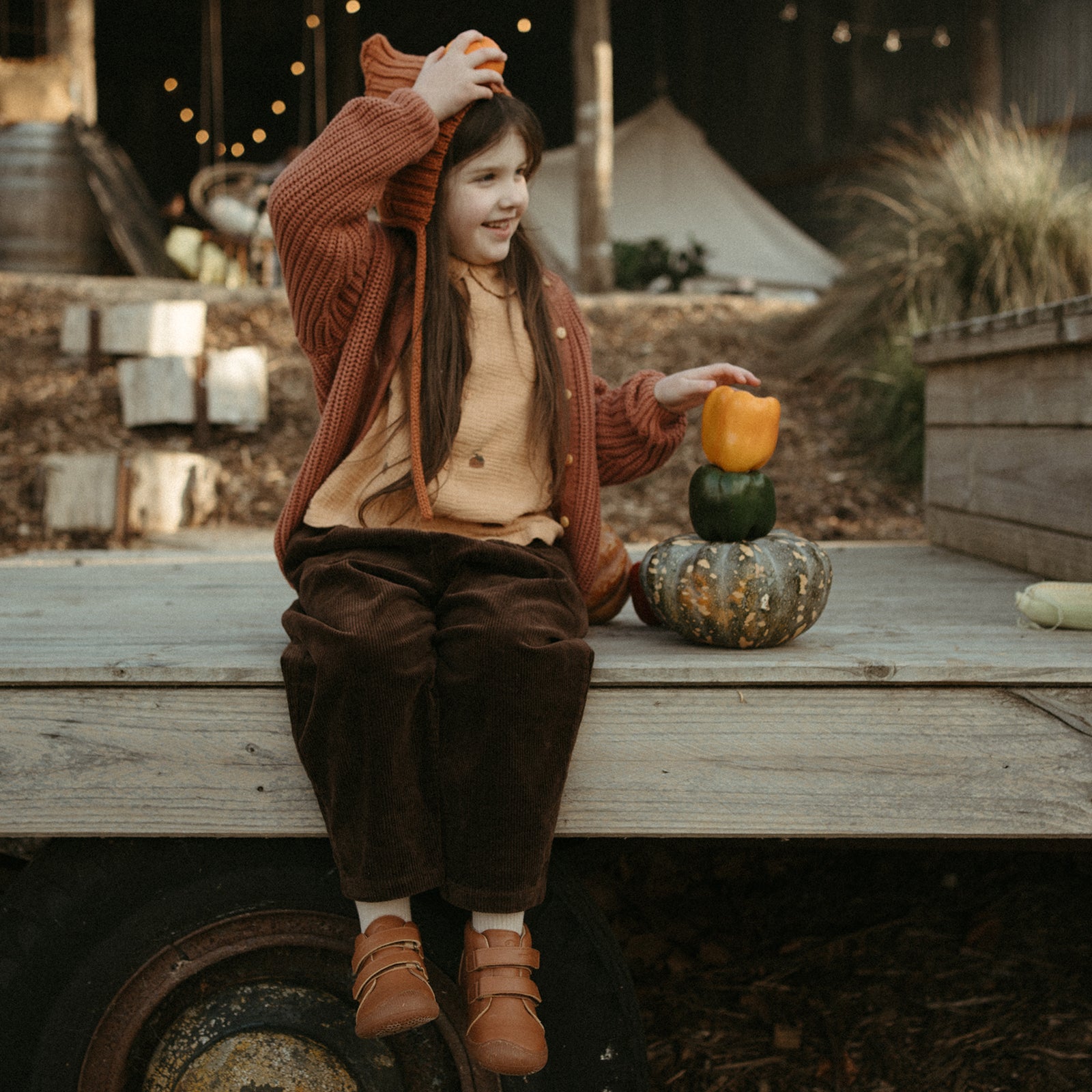 Neve - Chestnut Brown