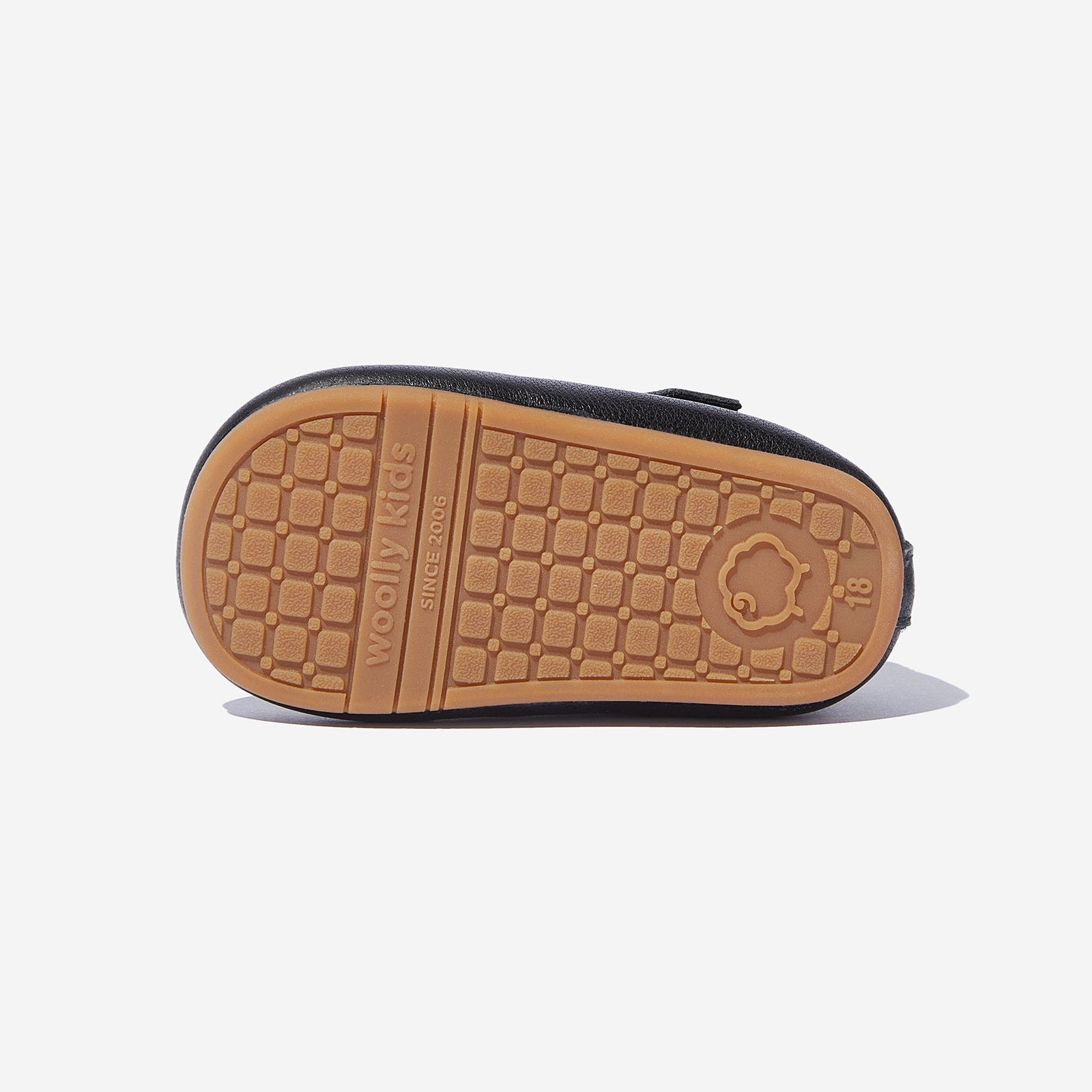 Ophelia Flat - berry black