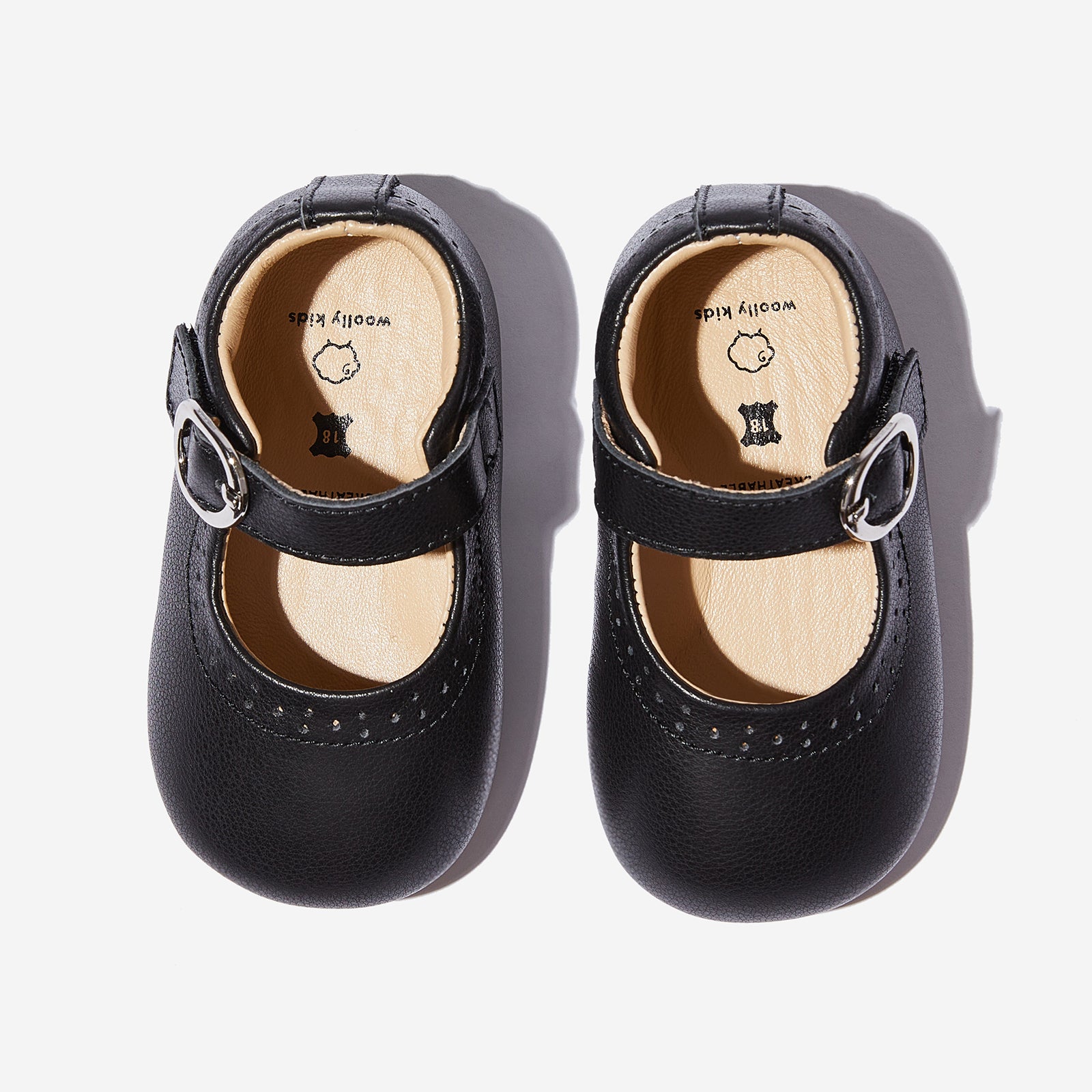 Ophelia Flat - berry black