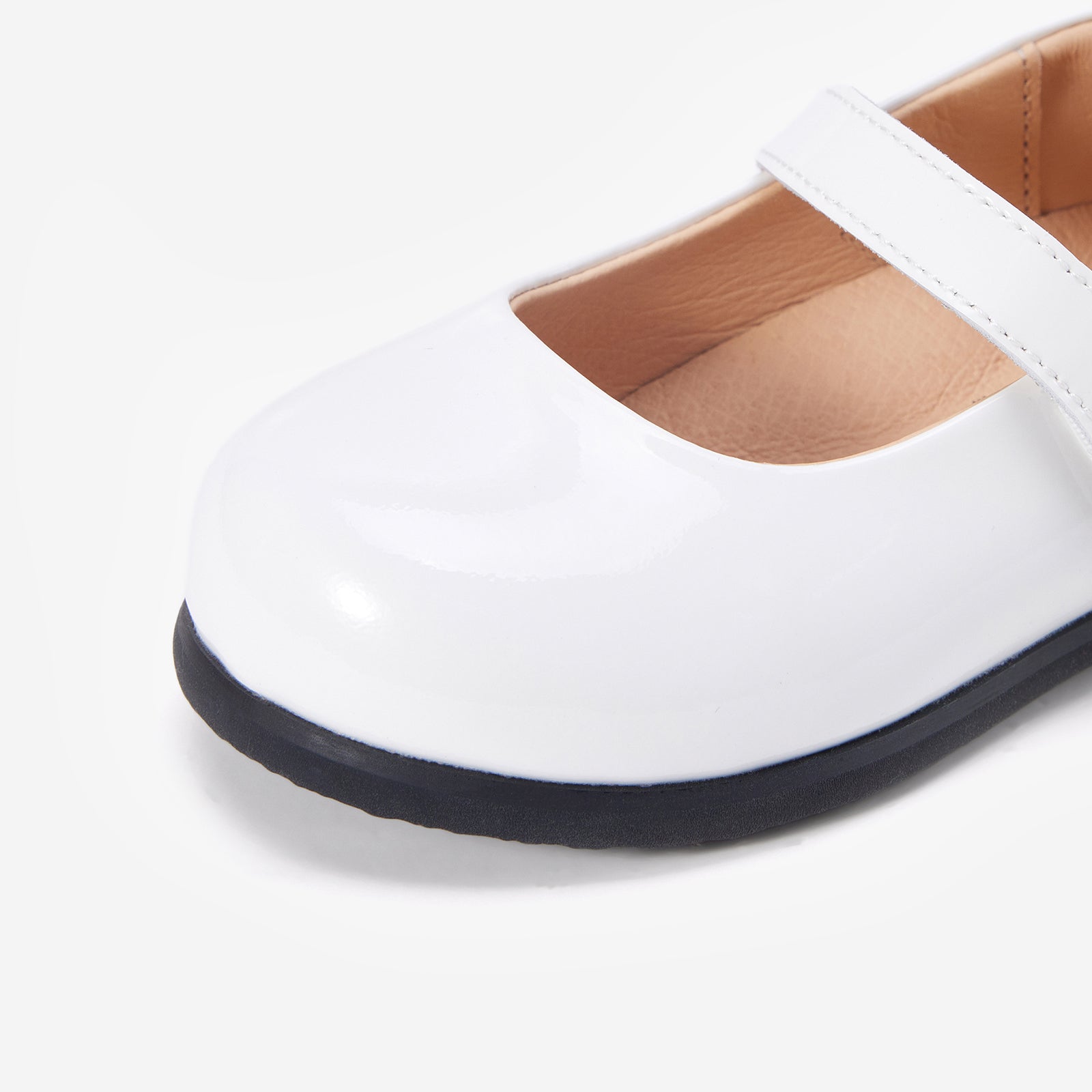 Pearl Cream White - Toe Detail